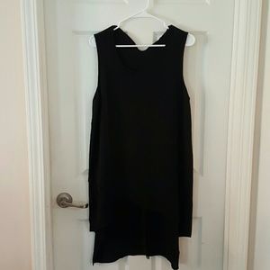 Long sleeveless top black